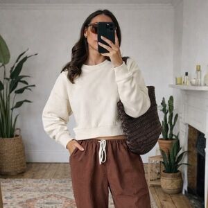 GAP Off-White Cream Cropped Sweatshirt